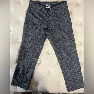 Old Navy stripe crop leggings size medium